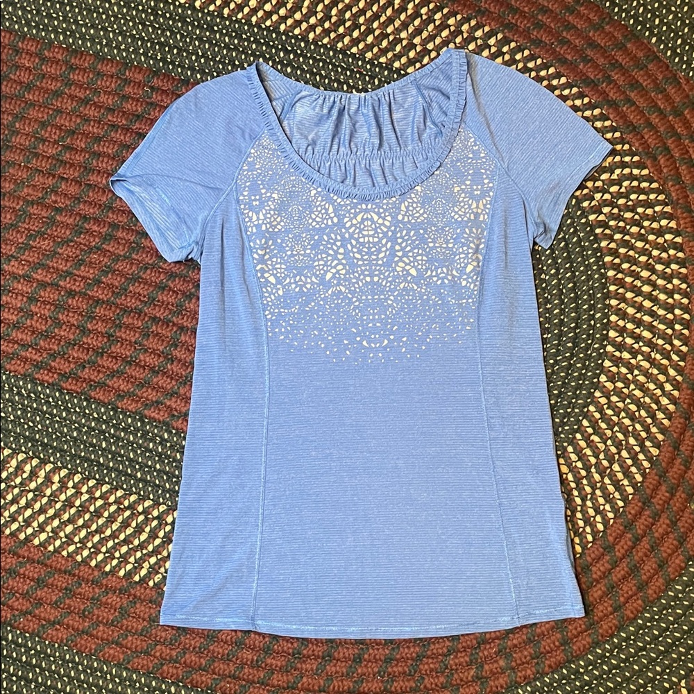 Lululemon 6 Run: Wild Short Sleeve Tech Porcelain Blue Reflective Ruffles